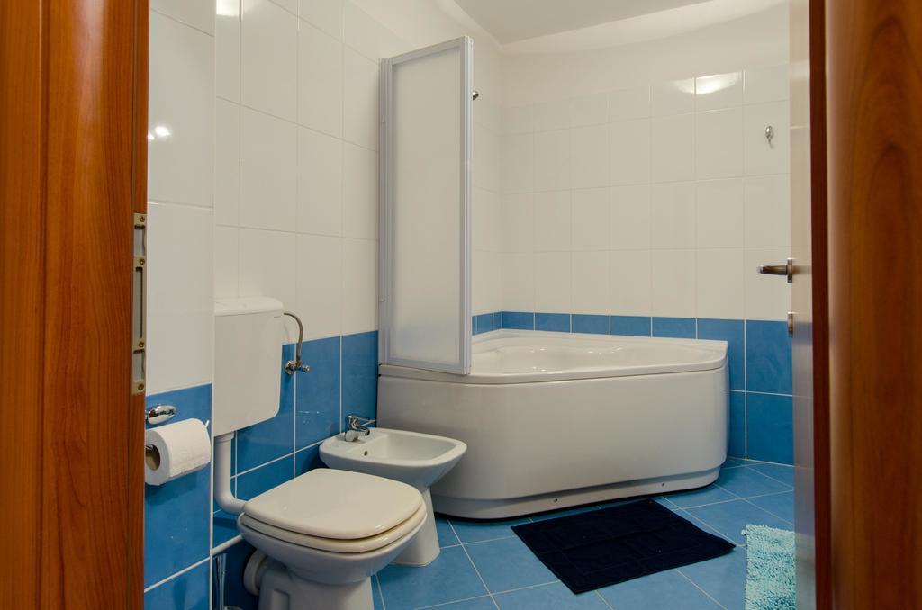 Deluxe Apartment Bagaric Trogir Quarto foto